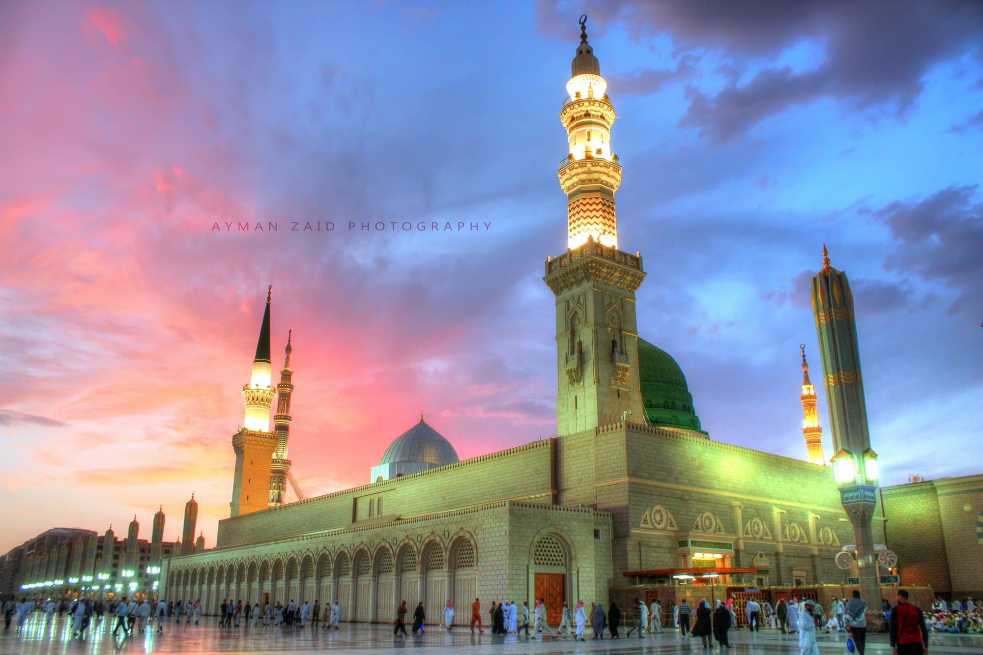 The green dome and minarets of Masjid an-Nabawi in Madinah